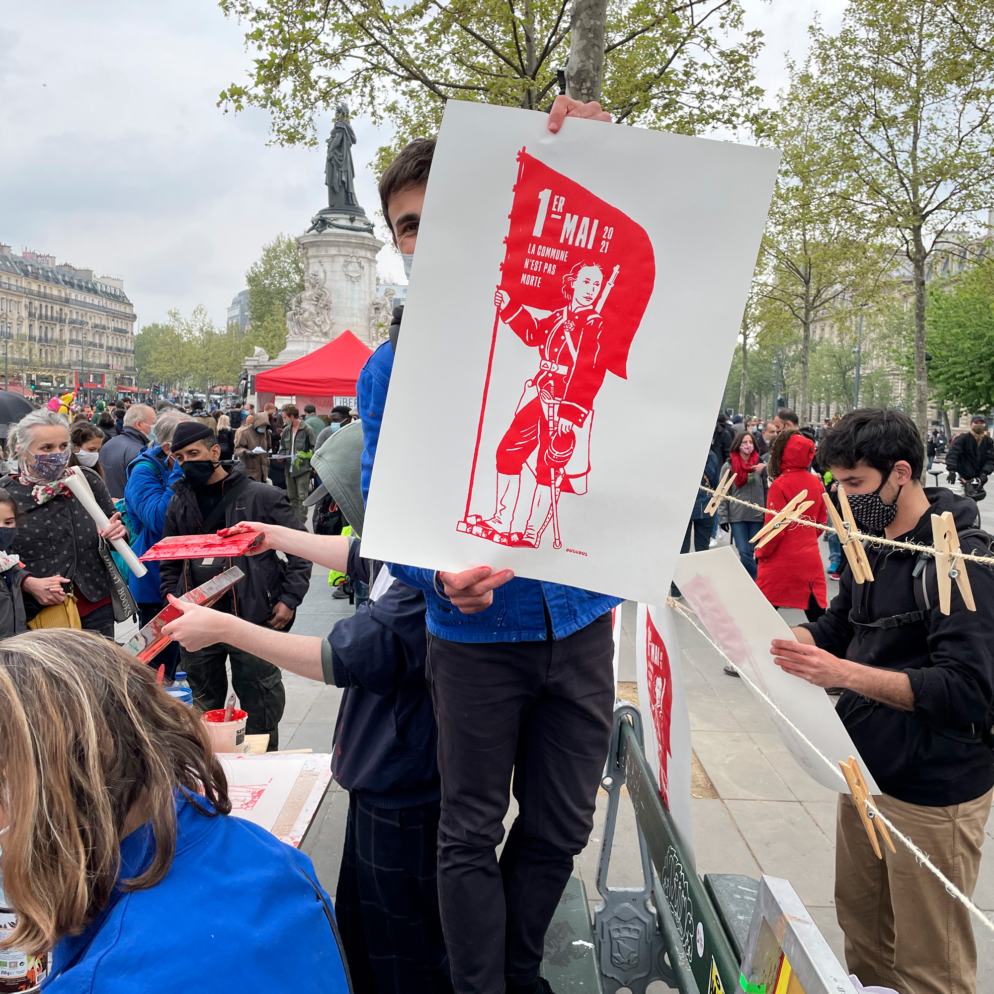 Atelier sur la Place de la République à Paris. 150e anniversaire de la Commune de Paris - 1er mai 2021